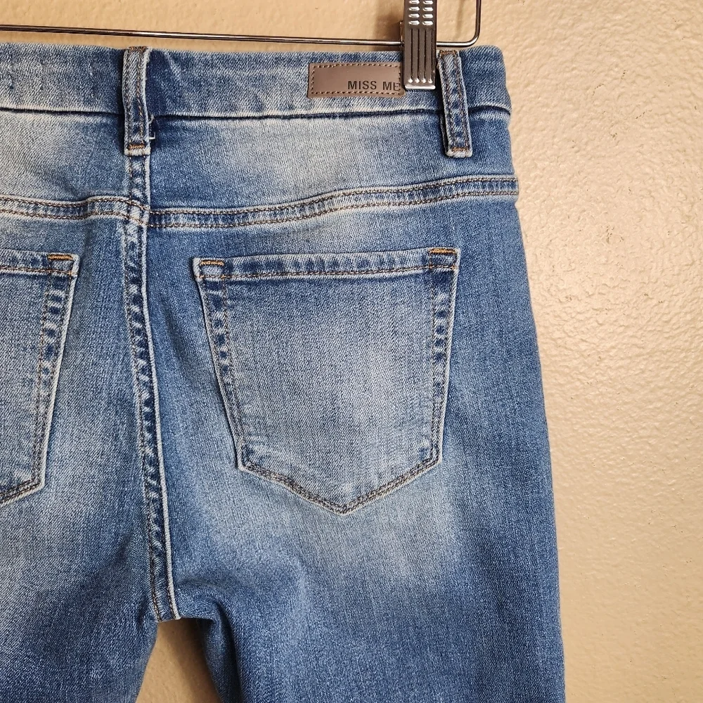 Miss Me Womens |29| Mid Rise M2207CF Crop Flare Fray Jeans